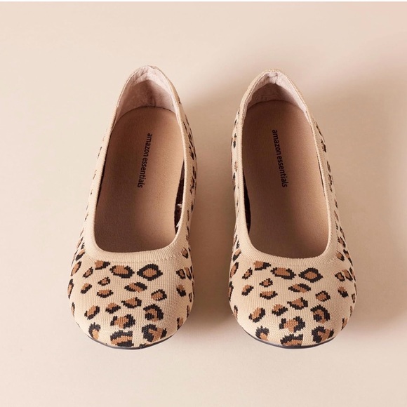 Amazon Essentials Women's Leopard Pattern Flats - Picture 7 of 8